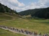 Trực tiếp Tour de France 2026. 24 tay đua phía trước cố gắng trốn thoát, Pogacar và Vingegaard khống chế giữa đêm… Theo dõi chặng 15