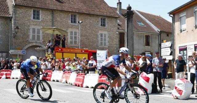 Trực tiếp Tour de France 2026. Pedersen và những người