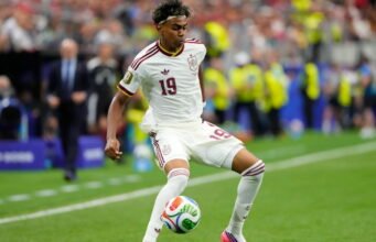 Trực tiếp World Cup 2026. Đụng độ Bồ Đào Nha – Tây Ban Nha bắt đầu, Mbappé trở thành tâm điểm của những bình luận phân biệt chủng tộc… Theo dõi ngày 26 World Cup