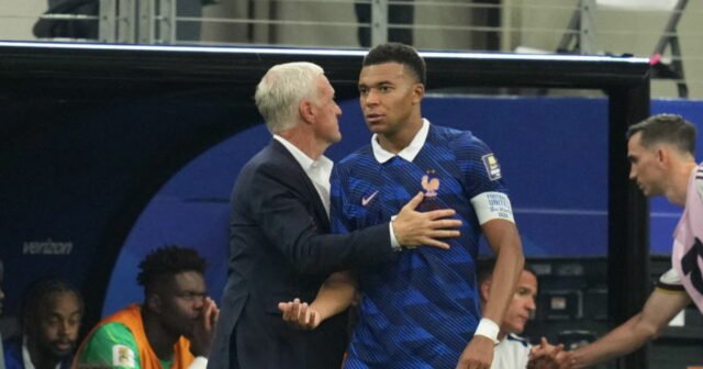 Trực tiếp World Cup 2026. Mbappé tri ân Deschamps, Trump