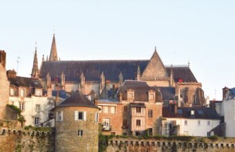 Vannes: đằng sau pháo đài La Mã, nét quyến rũ của thành phố thời trung cổ