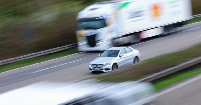 Vaucluse. Với tốc độ 256 km/h trên chiếc A7 để