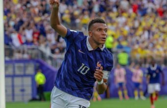 World Cup 2026 Thượng nghị sĩ Paraguay lại xúc phạm Mbappé, Deschamps mâu thuẫn với nhà báo… Theo dõi ngày 28 World Cup