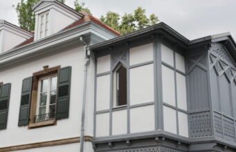 cải tạo với giá 3,8 triệu euro, nhà trẻ đóng cửa vì nhiệt độ 32 độ