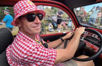 chặng Alsatian của Tour de France nhìn từ trung tâm của đoàn lữ hành