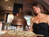 vùng Colmar. “Tarte flambée là Alsatian, không phải Strasbourg”